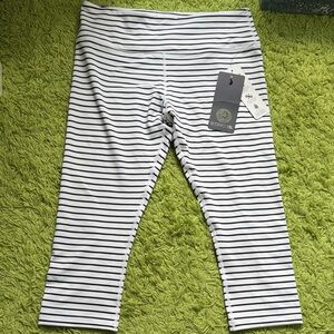 Striped capris size medium BNWT